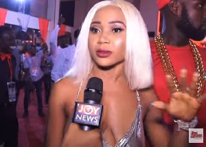 Moesha is cheap for sleeping with married man for only rent - Actress