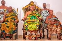 Ohempon Yeboah Asiamah flanked by the Nana Kwabena Kyere and the Queenmother, Nana Afia Donyina II