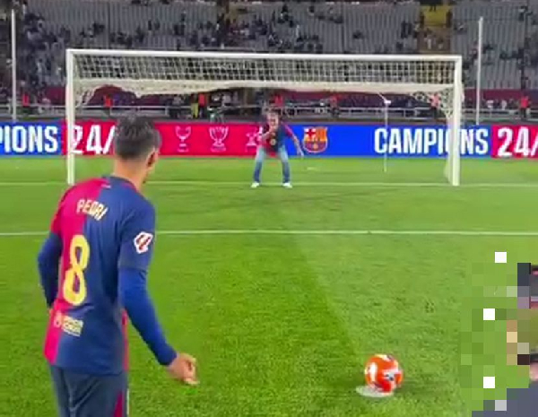 Why Pedri scores a penalty against his dad every time he wins a trophy