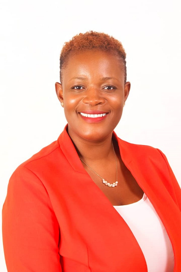 Ewurabena Yanyi-Akofur is author of this script