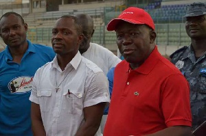 Asante Kotoko owner Otumfou Osei Tutu II (right)