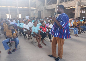 Emmanuel Boadu Frimpong In An Interaction With The Artisans