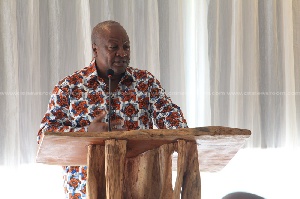 Osafo-Maafo blasts Mahama for ‘painting Ghana black’ to diplomats