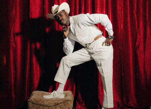 The song fuses pop, Highlife, and modern Ghanaian street rhythms