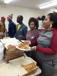 Kyeiwaa Joins Deliverancefmusa to feed the Homeless