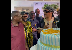 Stevie Wonder (in shades) with Dr Ofori Sarpong, Fadda Dickson (to the left)