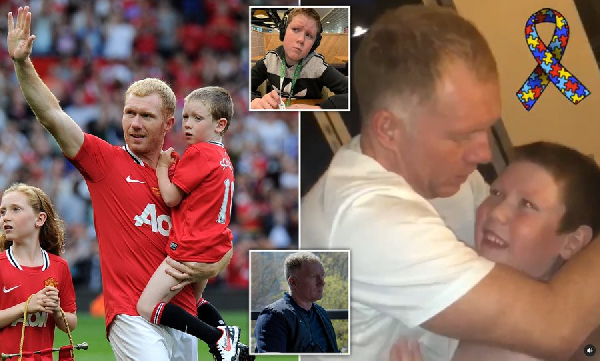 A photo of Paul Scholes and his son Aiden