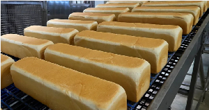 Bread  be one of di foods wey pipo dey chop pass worldwide.