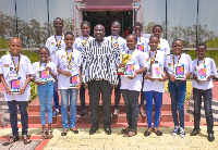 Dr. Mahamudu Bawumia with some pupils