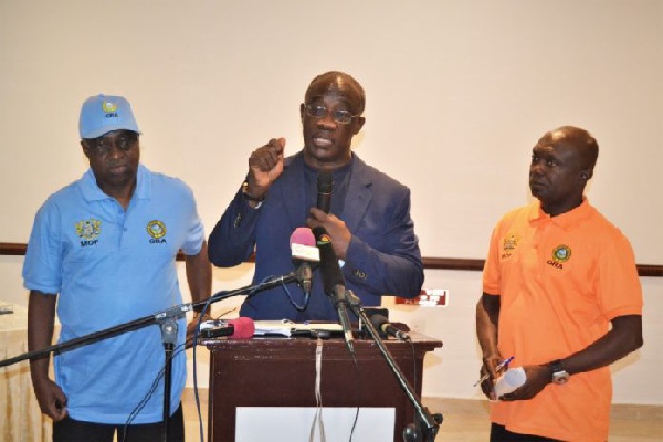 Emmanuel Kofi Nti, middle, flanked by his technical advisors