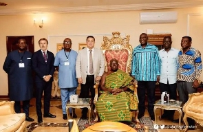 Alan Kyeremanten,Otumfuo and his entourage in the Menhyia Palace