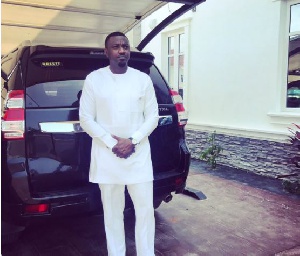 John Dumelo