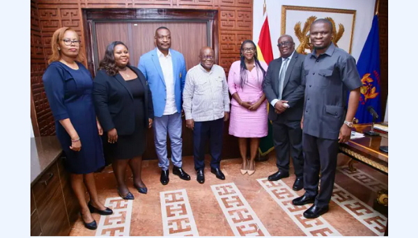 President Akufo-Addo with NCCE Chair, Mustapha Ussif and and representatives of the OAD PeaceGoals