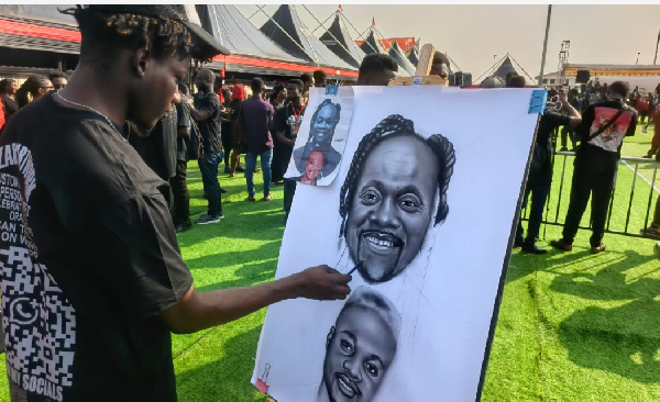 Traders in and around Kumasi had a field day at the funeral of highlife legend, late Charles Kwadwo