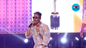 Shatta Wale crowned 2017 in grand style as he walked home with a brand new luxurious automobile