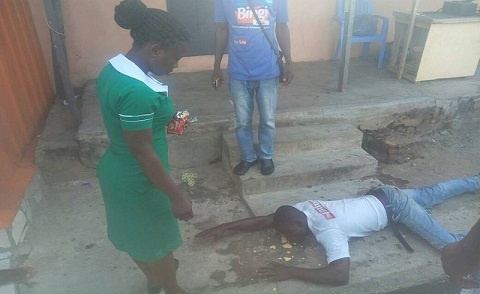 The nurse on her way to the Hospital  rushed to render first aid service to the victim