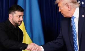 US President onald Trump and Ukrainian Pres Zelenskyy shake hands during a news conference