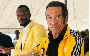 Ex-President Ian Khama (R) has fallen out with his successor