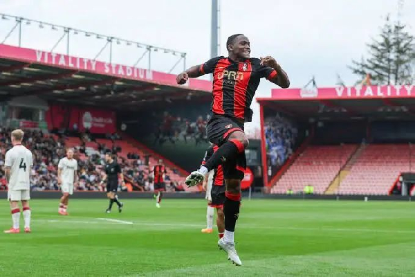 Daniel Adu-Adjei is a player of Bournemouth