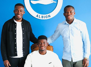 Yussif Owusu Moro signs pro deal with Brighton & Hove Albion