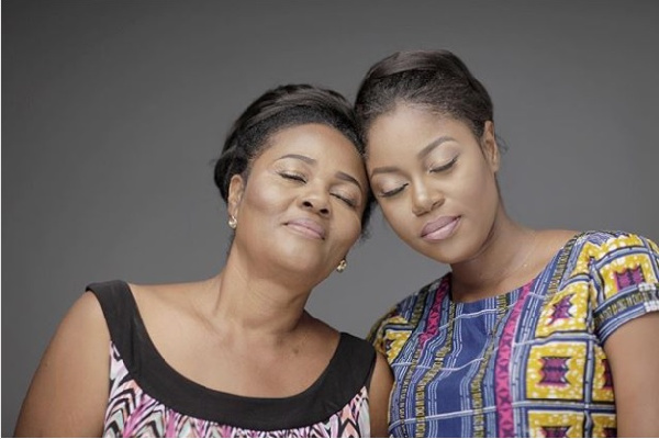 Yvonne Nelson and her mother