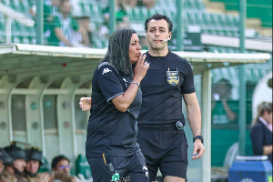 BRAZIL FEMALE COACH.png