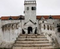 The Fort Jago is behind the famous Elmina Castle
