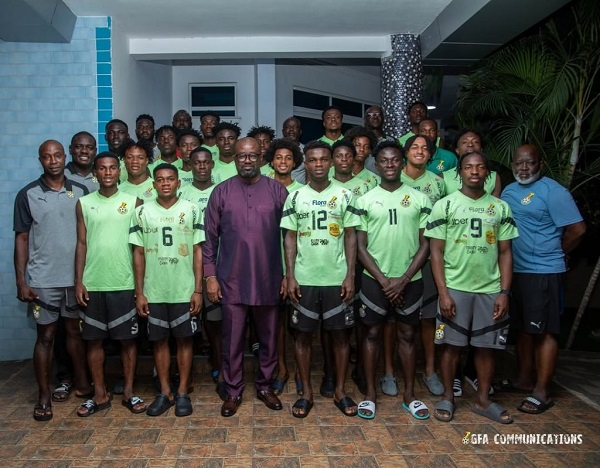 GFA President, Kurt Okraku with the Black Satellites squad