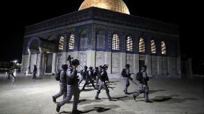 Di Al-Aqsa mosque for Jerusalem