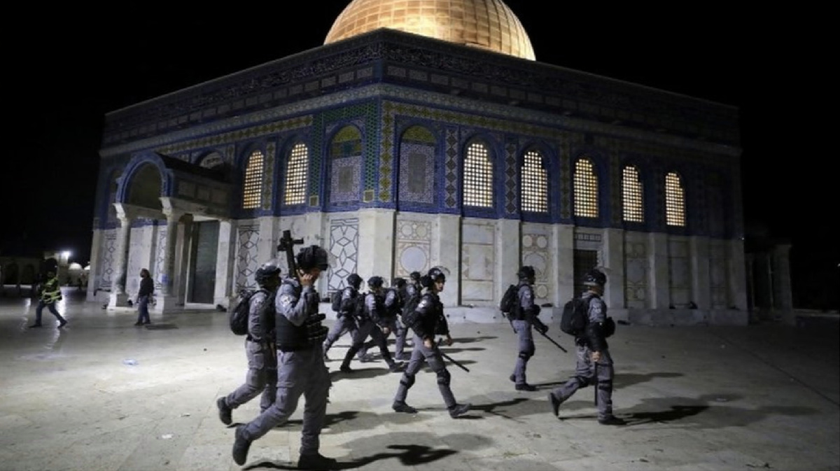 Di Al-Aqsa mosque for Jerusalem