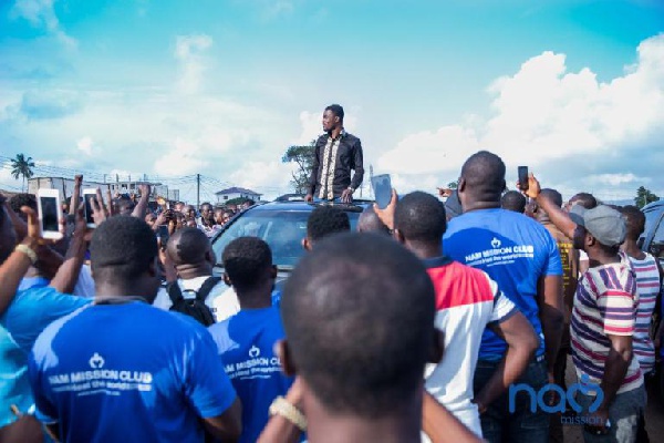 Nana Appiah Mensah receives a heros welcome to Kasoa
