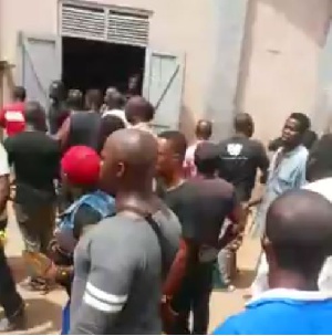Members of Delta Force invaded the Kumasi Circuit Court and whisked away 13 of their members