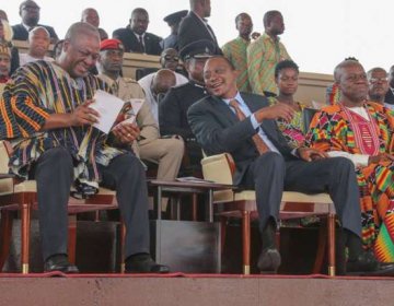 President John Dramani Mahama with Kenyan president Uhuru Kenyatta