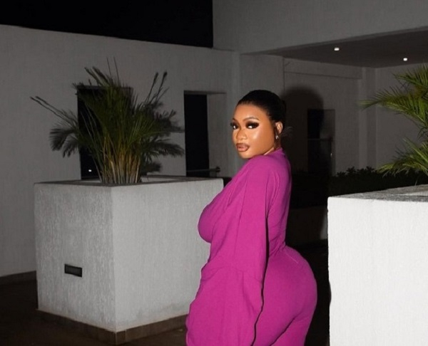 Rising Nigerian-Ghanaian singer, Kikiroma