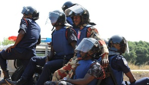 Armed policemen (File photo)