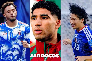 L-R Ryan Mendes, Achraf Hakimi  and Junya Ito