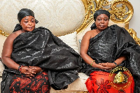 Nana Yaa Mmua Baayie II, Kwabre Kenyasihemaa (L) and Osagyefo Kissiwaa Baayie II, Kokofuhemaa (R)