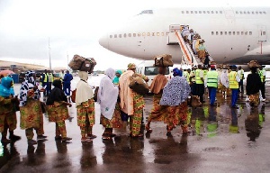 Authorities blame the situation on flight challenges at Jeddah