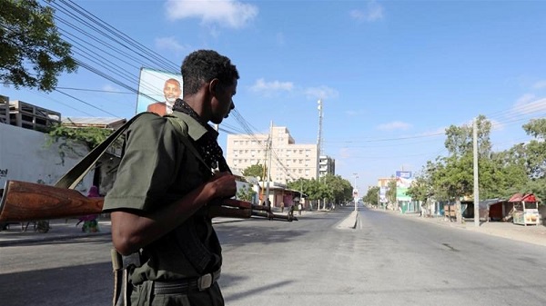 File photo of a government soldier in Mogadishu