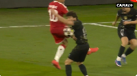 Vitinha's ball hit the arm of Joao Neves in the PSG box