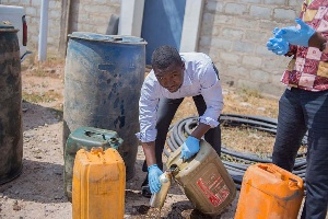 Nigeria's black market fuel 'less toxic than imports'