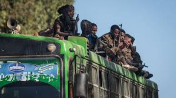 Dozens of bus passengers in Ethiopia have been abducted by armed men in the country's largest region