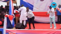 Lucky Mensah performing at NPP's rally in Cape Coast