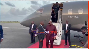 President Mahama being received at the airport by Ivorian officials