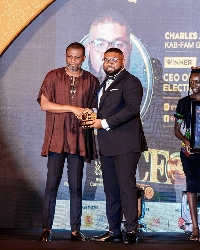 Charles Antwi-Boahen receiving the award