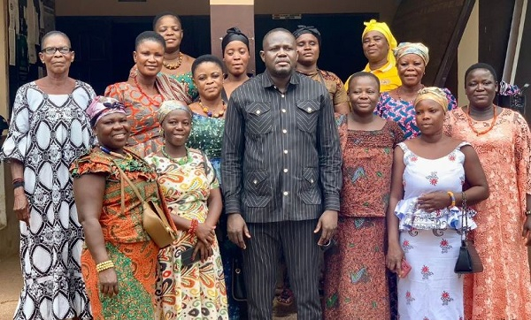 Queenmothers from the three factions involved in Nkwanta South conflict with the MCE for the area