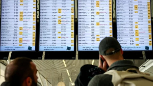 Thousands of passengers remain stranded after hundreds of flights were cancelled
