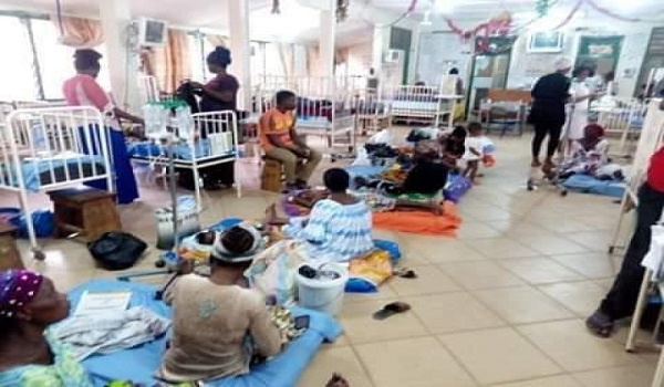 No beds at Wa Hospital as mothers lie on floor with newborn babies