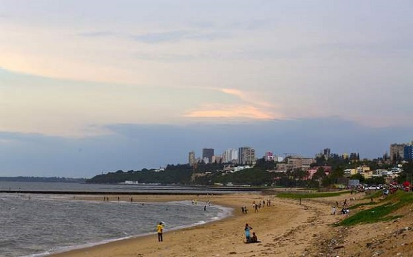 All beaches in Maputo will be closed after 7:00 pm