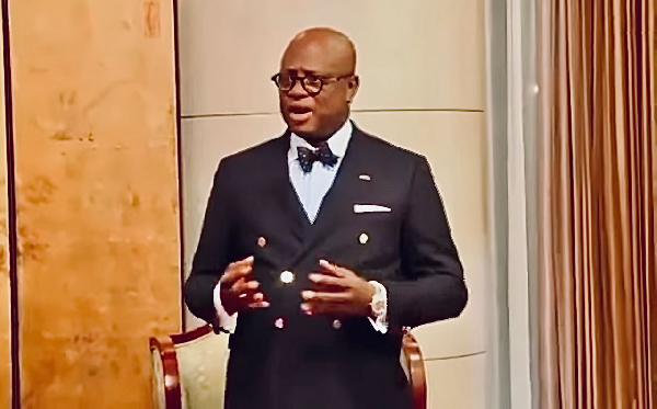 Ghanaian Ambassador Kojo Bonsu wins hearts of students in China